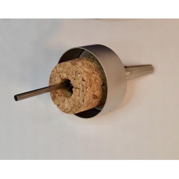 Factory Wholesale 304 Stainless Steel Oil Pourer Spout with Cork Stopper for 38mm bottle
