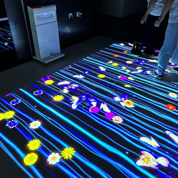 Mobile All-in-one Floor Interactive Projection with 80+ Games 1280*800