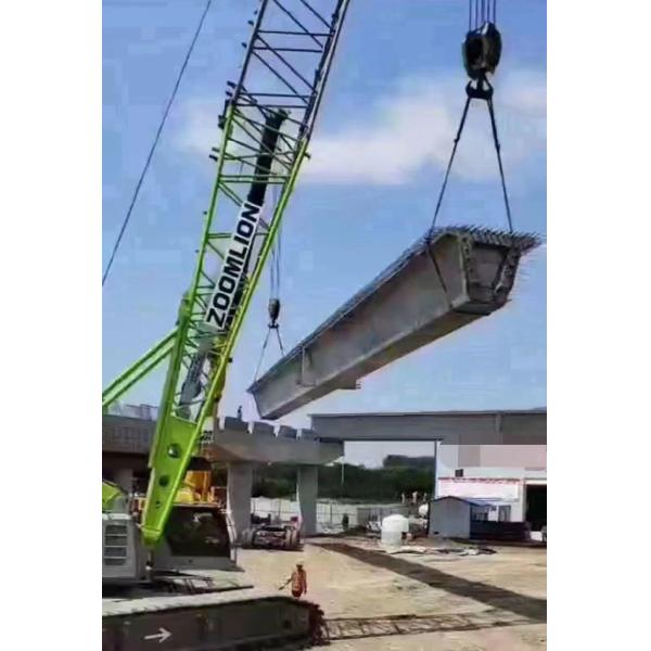 High Efficiency Green 200 Ton Crawler Crane Two Arm Jib With 15.1*3.99*4m Size