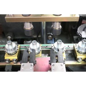 Anti - Vibration Structure Automatic Blowing Machine To Make Plastic Bottles