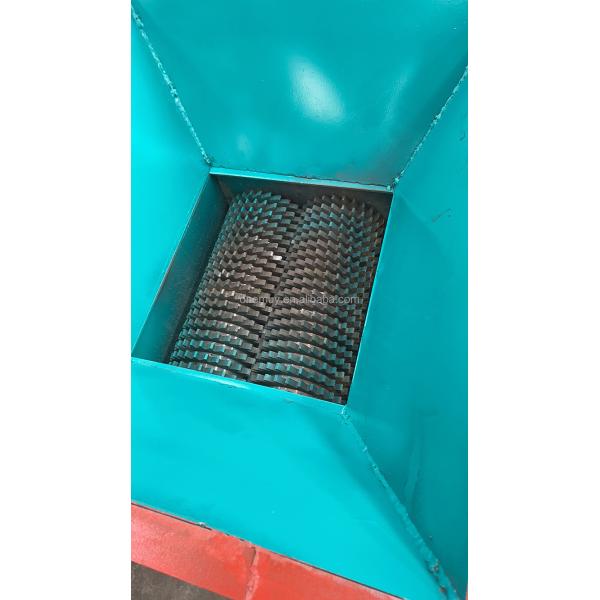 7.5kW Plastic Shredder Machine for Smooth Operation of Scrap PVC HDPE PP PET Recycling