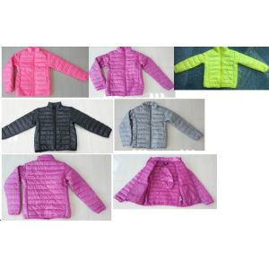 China Apparel  Girls padding jackets stocklots+bags(girls coats) on sale