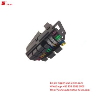 China 30A-500A Automotive Bolt Fuse Holder With Copper Contacts And Plastic / Nylon Shell on sale