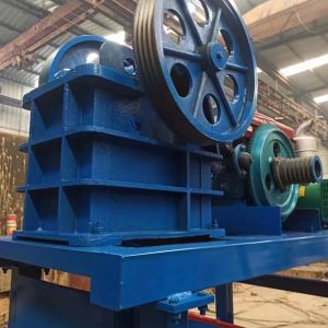 Diesel Engine Rock Stone Jaw Crusher With Screening Sieves