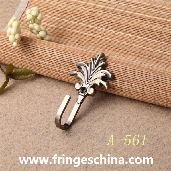 High quality classical customized metal curtain hooks for home decorations