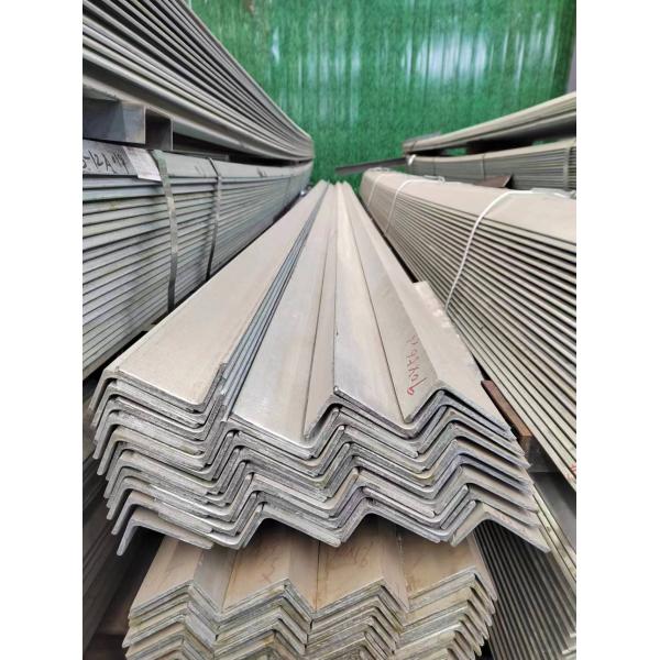 Invoicing by actual weight Hot dip galvanized unequal Angle steel Tolerance ±1%