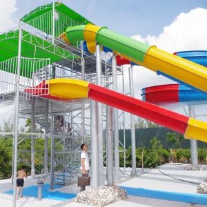 Length 28m Family Fun Water Slide Wide Water Slide Customizable