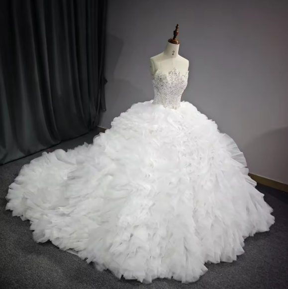 Princess Sleeveless Puffy Ruffle Plus Size Chapel Train Beaded 15 Girl Ball Gown White Tulle Quinceanera Dress