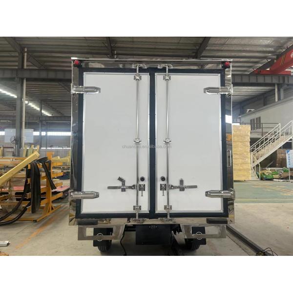 Refrigerated Truck with Manual Transmission and Energy Sources