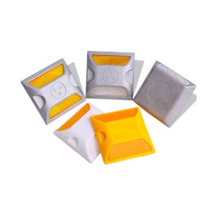 Road Safety Aluminium Square Road Studs with Yellow Reflectors