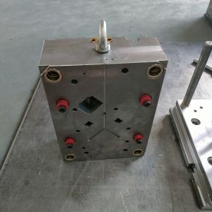 OEM ODM S136 Multi Cavities Injection Tooling With Hot Runner
