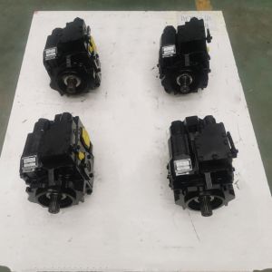 Black Highland Piston Pump Hydraulic Variable Displacement
