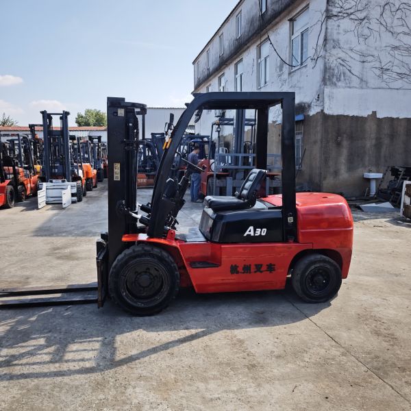 Hangcha A30 3 Tons 3 Meters Used Diesel Forklifts Hangcha A30 Forklift