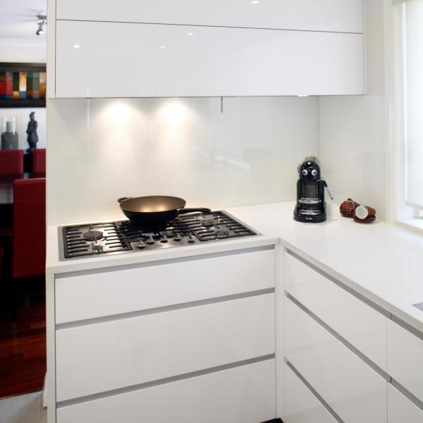 Modern Prefab Kitchen High Gloss Lacquer Cabinets Luxury Flat Panel White