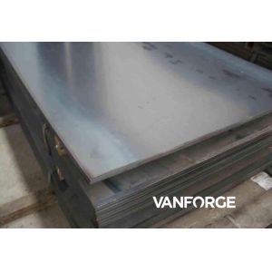 300HBW High Mechanical Quenched And Tempered Steel Plate Smooth Surface