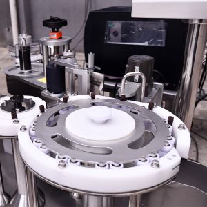 2KW Stainless Steel Aseptic Filling Machine With PLC Control System