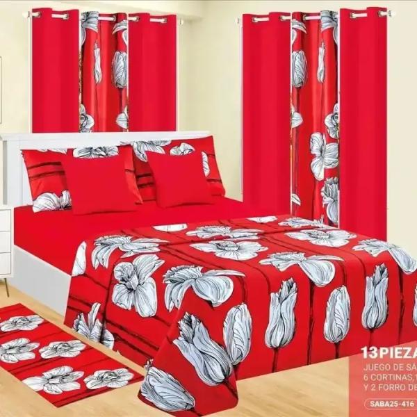Fashion Red Wedding Flower 13pcs Bedding Set with Customized Size and Matching Curtains
