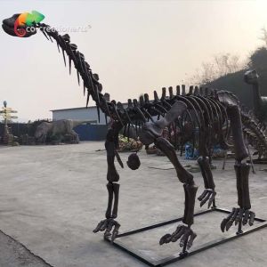 CE Jurassic Park Dinosaur Skeleton Replica Shunosaurus Skeleton weather