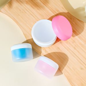 Lightweight Durable Plastic Cosmetic Jars In Black For Retail And Travel