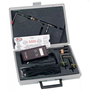 Dwyer 477AV Digital Manometer with ±0.5% Accuracy