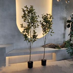 Lifelike Plastic Faux Plants Artificial Flowers For Indoor Greenery