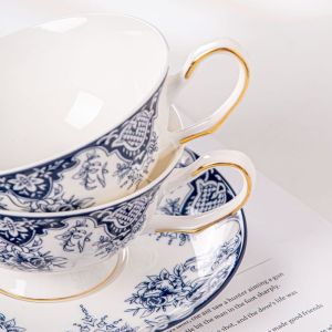 Stunning Blue And White Porcelain Tea Cup And Saucers 200ml Volume For Business