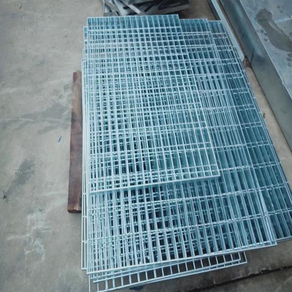 Buy Customized Galvanized Steel Grating Water Drainage Trench Grating Covers at wholesale prices