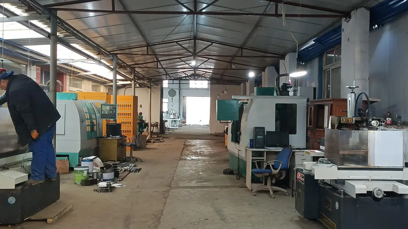 Kraft paper aluminized film 2-7 layers LDPE packaging bubble film rapid air cushion film extruder