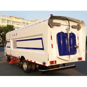 Isuzu Vacuum Road Sweeper Truck 4 Tons 4000 Liters With 5cbm Dust Bin