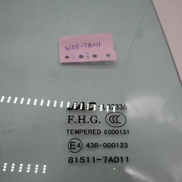 High quality Left door glass 81511-7A011