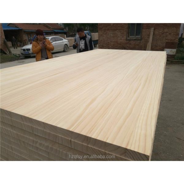 Traditional Design Style Zealand Pine Wood Sheets With Density 480-550kg/M3