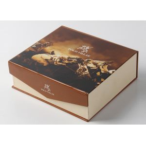 Magnetic Closure Printed Packaging Boxes Art Paper WIth Giltter Glossy