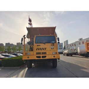 6X4 LHD Mining Tipper Dump Truck 371HP 70 Tons SINOTRUK HOWO For Mining Industry