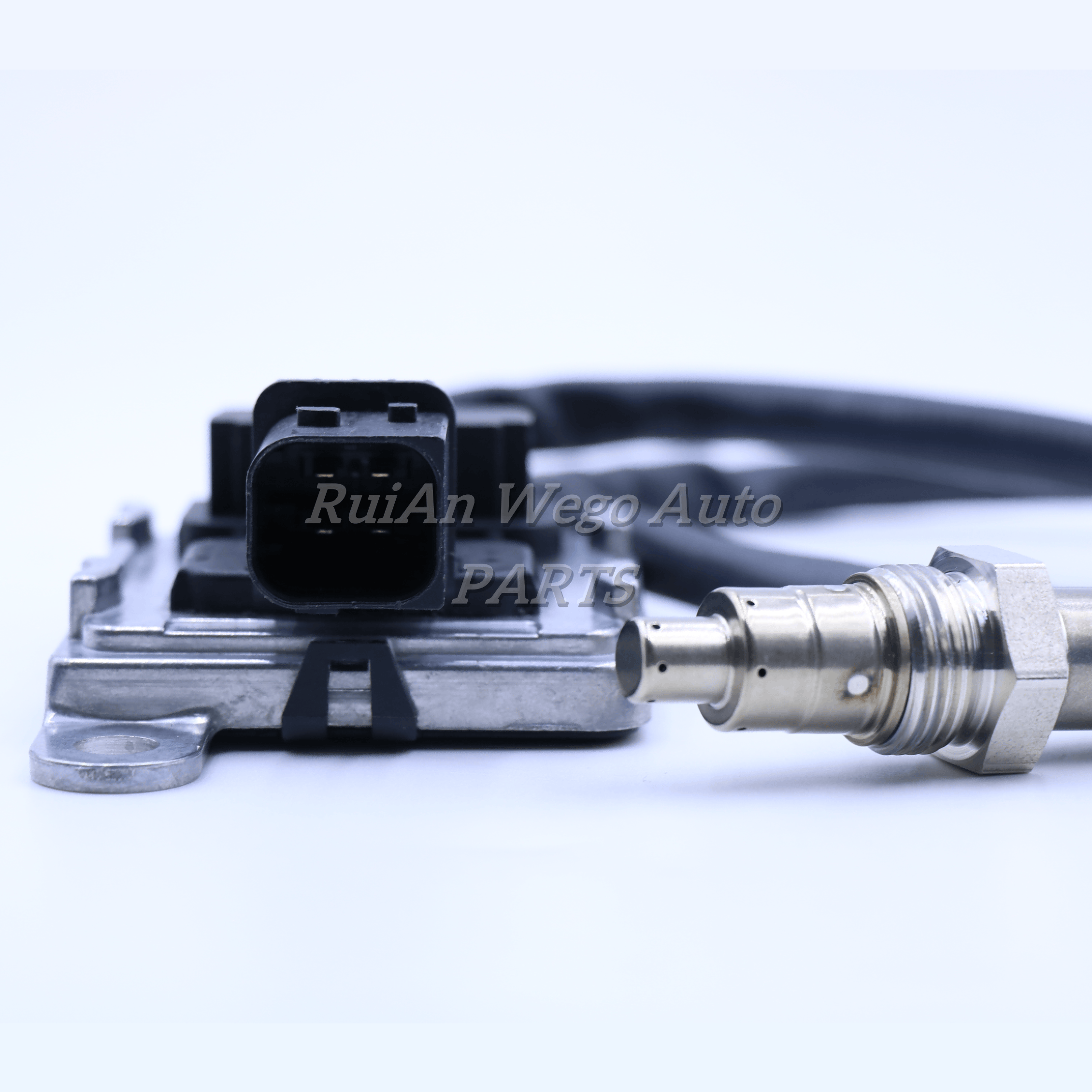 A0111535128 Nox Sensor 0111535128 For Detroit Mercedes Benz