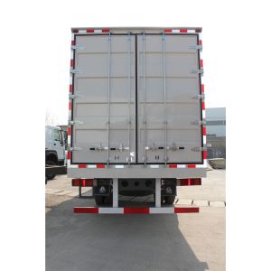 Wear Resisting Commercial Box Truck With Warranty And Spare Parts