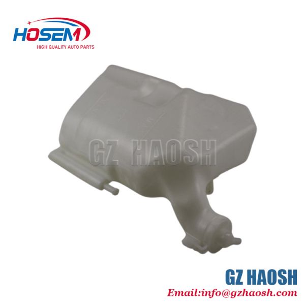 Buy Plastic Expansion Tank OEM Standard for ISUZU DMAX2012 Engine 4JJ1 1.2KG Coolant Reservoir at wholesale prices