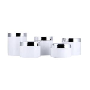 Transparent Plastic Cosmetic Jars With Smooth Surface Pressure Sensitive Gasket