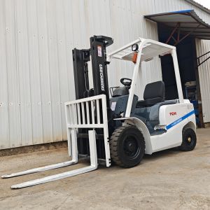 Used TCM 3-Ton 3-Cylinder Diesel Forklift, White Color, Robust Steel Frame,