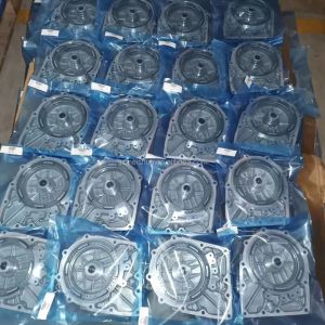 Transmission Parts Toyota U340E 35102-52020 Rear Transaxle Cover for Car Fitment