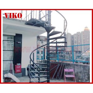 Spiral StaircaseVH29S Spiral Stainless Steel Stair Tread Beech Curved Glass