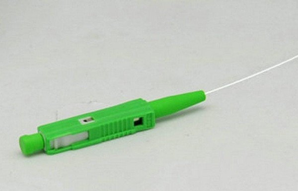 Buy SM/MM UPC/APC Fiber Pigtails Patch Cords Customized Length With Good Optical Performance at wholesale prices