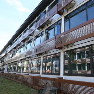 China Modern Design Living Container Tiny Prefabricated House Apartment Emergency Structure on sale