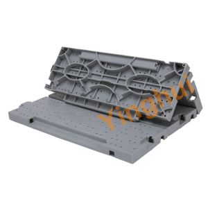 China Event Deck Interlocking Floor Tiles Heavy Duty Temporary Floor Roll Foldable  Turf Grass protection Flooring on sale