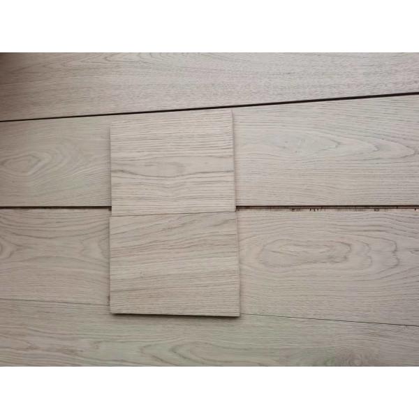 Buy Popular Invisible Lacquered Natural Oak Engineered Hardwood Flooring at wholesale prices
