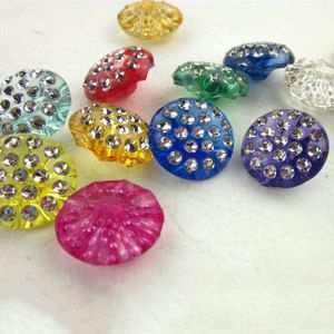 High quality popular beautiful decorative crystal acrylic button