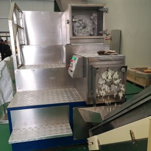 5.5 7.5 KW Soap Refiner Plodder Machines Voltage 220/380v Bar Soap Making