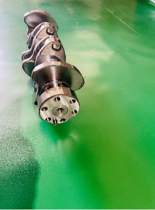 Forged Steel 129601-21002 Crankshaft Diesel Engine For Yanmar 4TNV88