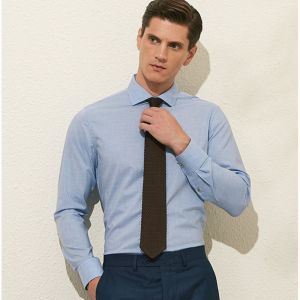 China Men's Business Formal Long Sleeve Dress Shirt with Pocket and Slim Fit Design on sale