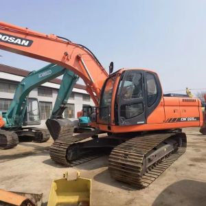 Heavy Duty Doosan Dx225 Excavator for Sale - Ideal for Construction and Mining