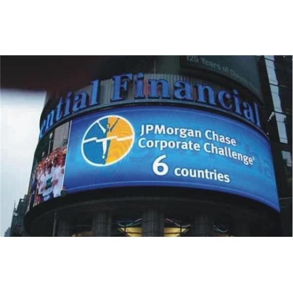 Buy 2R1G1B P16 HD LED Video Wall Full Color Lightweight LED Screen For Advertising at wholesale prices